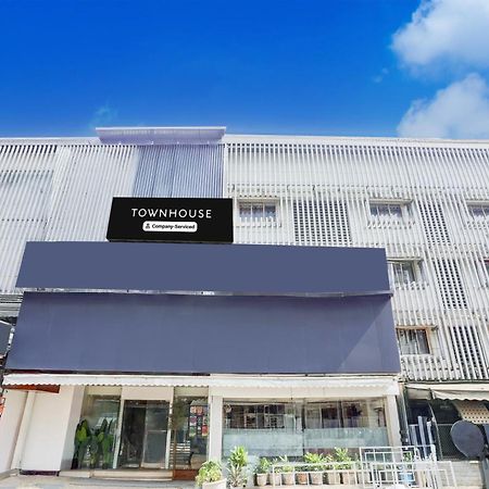 Townhouse Khar The Habitat Hotel มุมไบ ภายนอก รูปภาพ