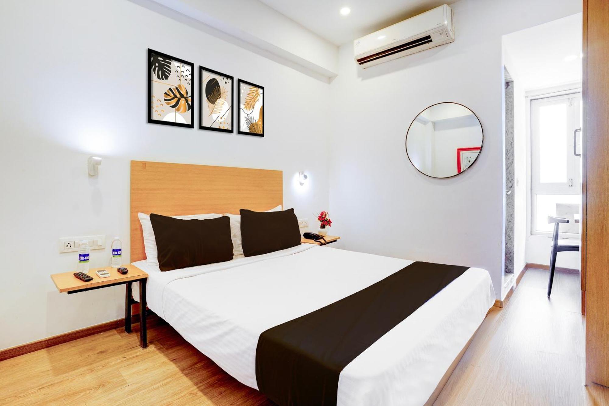 Townhouse Khar The Habitat Hotel มุมไบ ภายนอก รูปภาพ