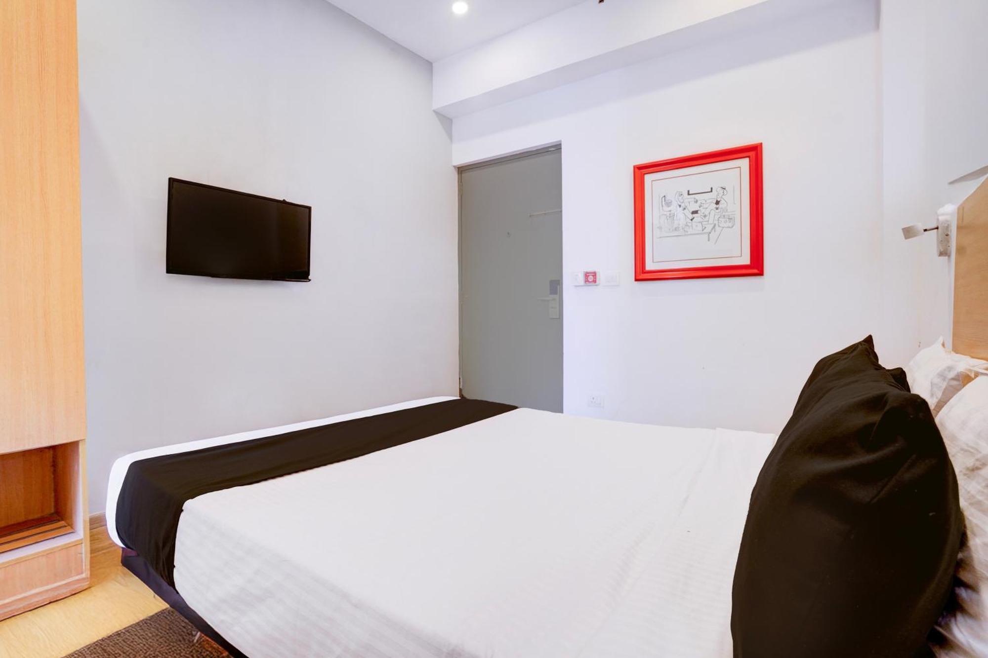 Townhouse Khar The Habitat Hotel มุมไบ ภายนอก รูปภาพ