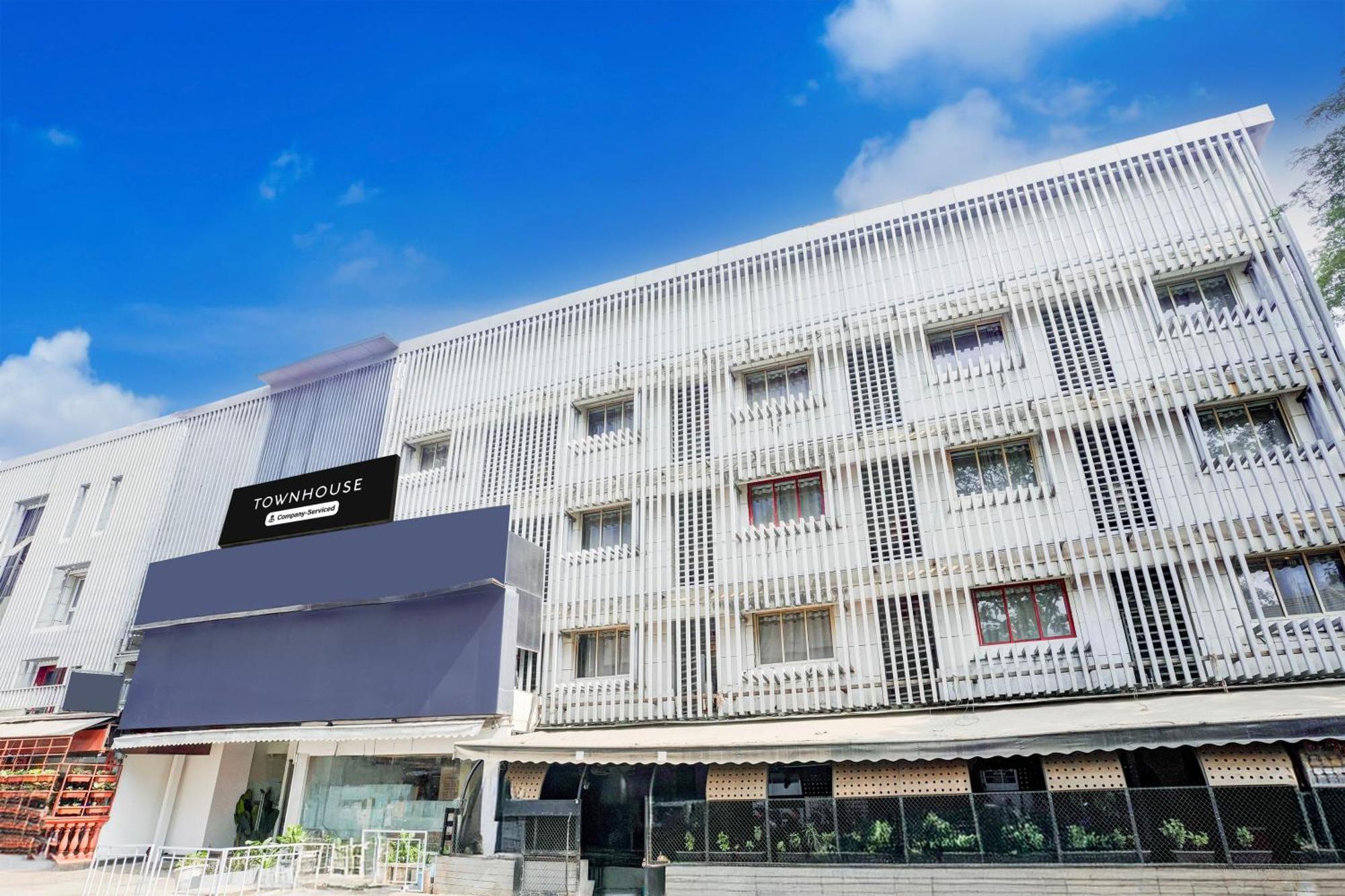 Townhouse Khar The Habitat Hotel มุมไบ ภายนอก รูปภาพ