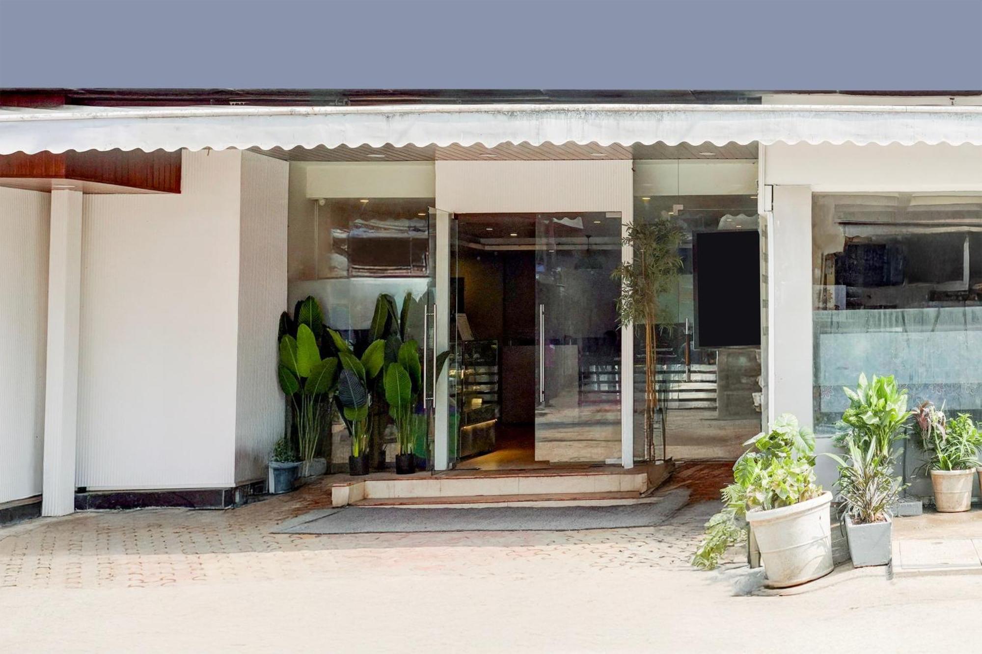 Townhouse Khar The Habitat Hotel มุมไบ ภายนอก รูปภาพ