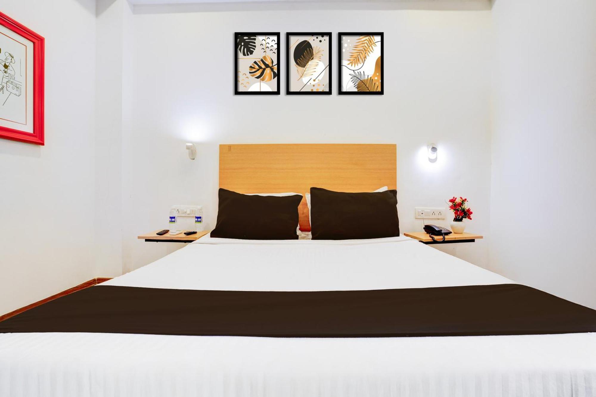 Townhouse Khar The Habitat Hotel มุมไบ ภายนอก รูปภาพ